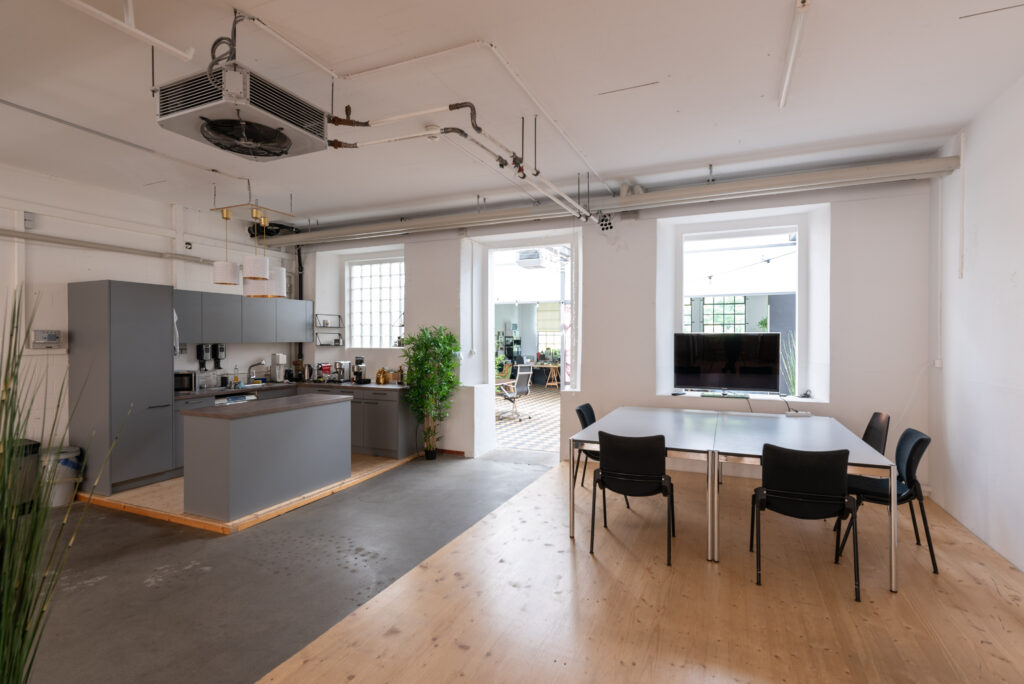 Küche und Meeting-Space